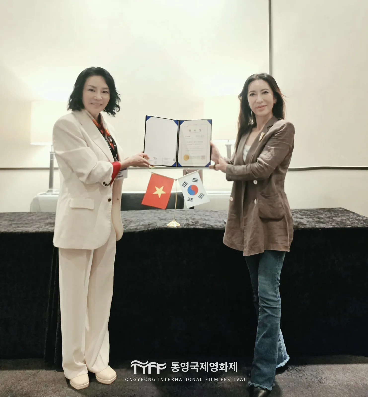 수주코 내퍼 조직위원과 박리디아 집행위원장